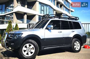 Внедорожник / Кроссовер Mitsubishi Pajero 2007 в 