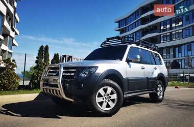 Внедорожник / Кроссовер Mitsubishi Pajero 2007 в 