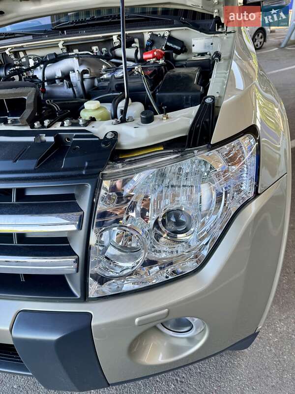 Позашляховик / Кросовер Mitsubishi Pajero 2008 в Дніпрі