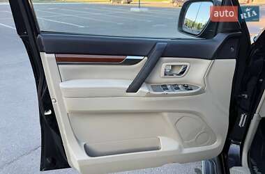 Позашляховик / Кросовер Mitsubishi Pajero 2007 в 