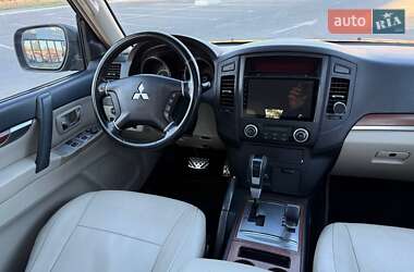 Позашляховик / Кросовер Mitsubishi Pajero 2007 в 
