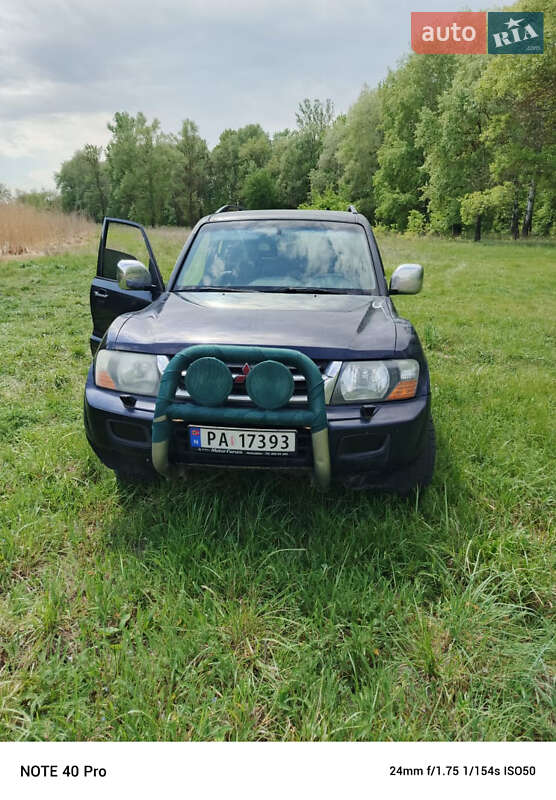 Внедорожник / Кроссовер Mitsubishi Pajero 2002 в 
