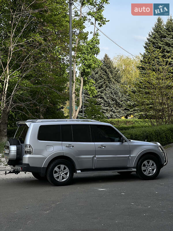 Внедорожник / Кроссовер Mitsubishi Pajero 2008 в Вольногорске