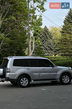 Внедорожник / Кроссовер Mitsubishi Pajero 2008 в 