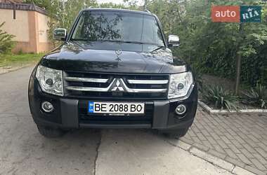 Позашляховик / Кросовер Mitsubishi Pajero 2008 в 