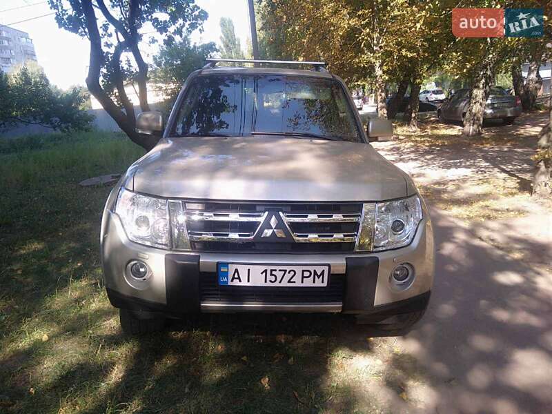 Позашляховик / Кросовер Mitsubishi Pajero 2008 в Обухові