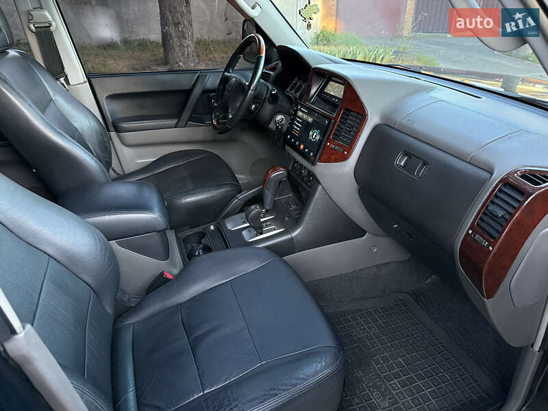 Внедорожник / Кроссовер Mitsubishi Pajero 2004 в Виннице