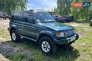 Внедорожник / Кроссовер Mitsubishi Pajero 1997 в Шостке