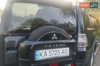 Внедорожник / Кроссовер Mitsubishi Pajero 2007 в 