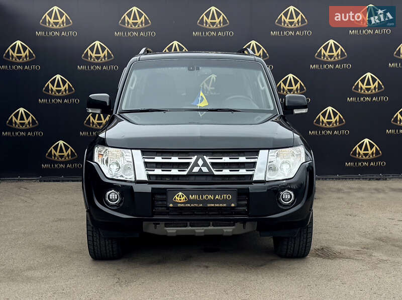 Внедорожник / Кроссовер Mitsubishi Pajero 2012 в Киеве