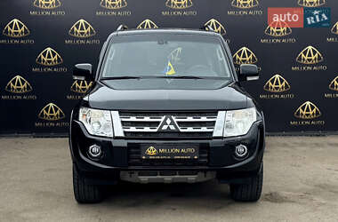 Позашляховик / Кросовер Mitsubishi Pajero 2012 в 