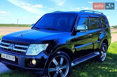 Внедорожник / Кроссовер Mitsubishi Pajero 2007 в Корюковке