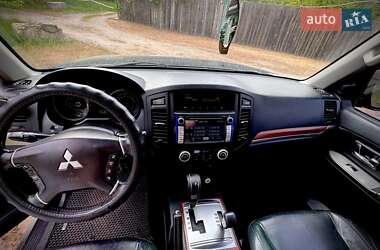 Позашляховик / Кросовер Mitsubishi Pajero 2007 в 