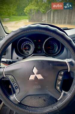 Позашляховик / Кросовер Mitsubishi Pajero 2007 в 