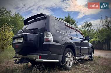 Позашляховик / Кросовер Mitsubishi Pajero 2007 в 