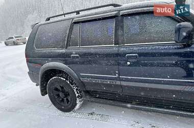 Внедорожник / Кроссовер Mitsubishi Pajero 2005 в 