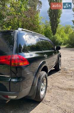 Внедорожник / Кроссовер Mitsubishi Pajero 2013 в 