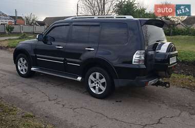 Внедорожник / Кроссовер Mitsubishi Pajero 2008 в 