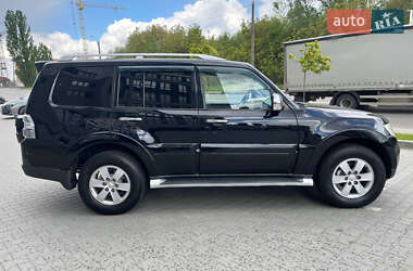 Внедорожник / Кроссовер Mitsubishi Pajero 2007 в 