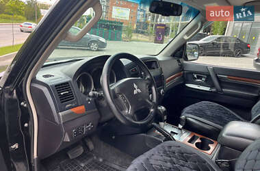 Внедорожник / Кроссовер Mitsubishi Pajero 2007 в 