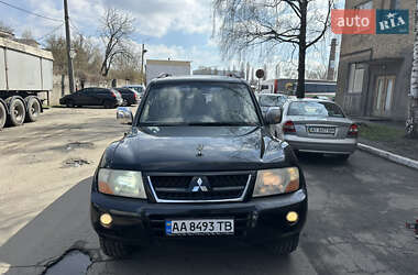 Внедорожник / Кроссовер Mitsubishi Pajero 2006 в 