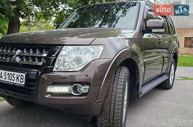 Позашляховик / Кросовер Mitsubishi Pajero 2019 в Києві