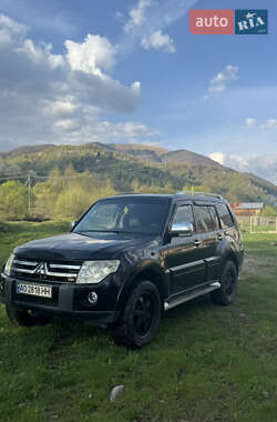 Позашляховик / Кросовер Mitsubishi Pajero 2007 в 