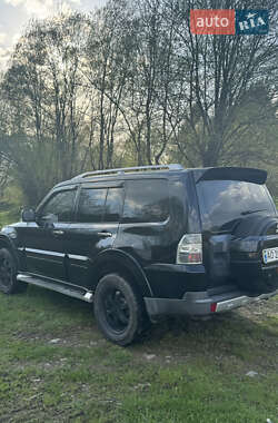 Позашляховик / Кросовер Mitsubishi Pajero 2007 в 