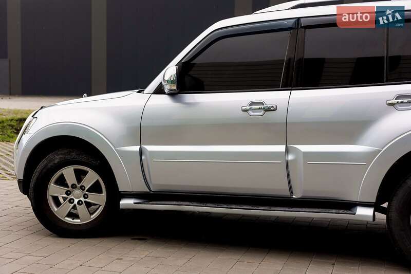 Внедорожник / Кроссовер Mitsubishi Pajero 2008 в Хмельницком