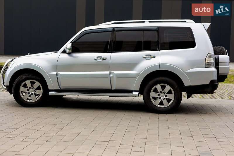 Внедорожник / Кроссовер Mitsubishi Pajero 2008 в Хмельницком