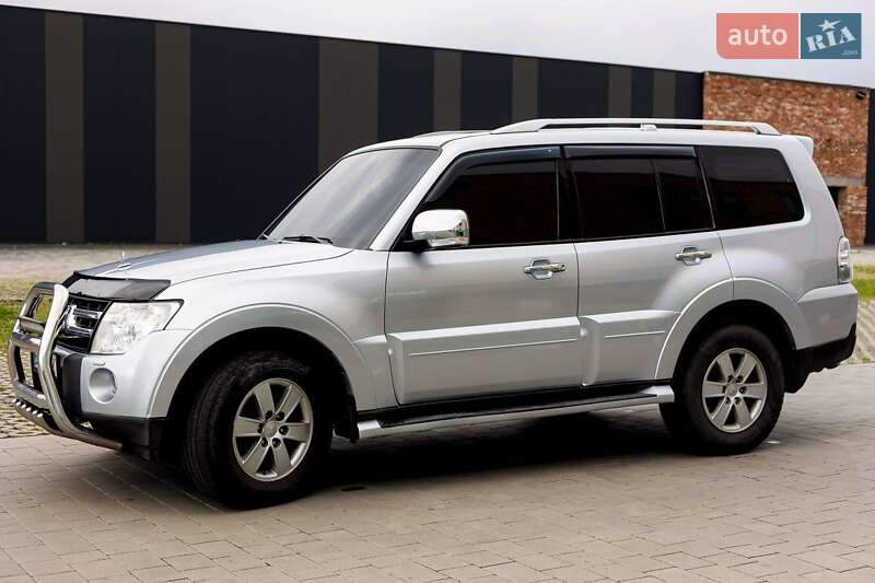 Внедорожник / Кроссовер Mitsubishi Pajero 2008 в Хмельницком