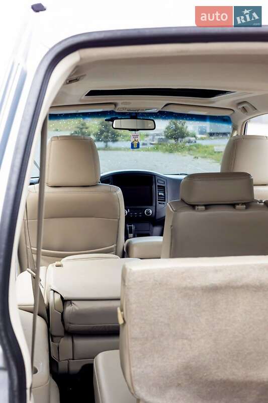 Внедорожник / Кроссовер Mitsubishi Pajero 2008 в Хмельницком