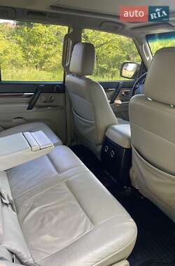 Позашляховик / Кросовер Mitsubishi Pajero 2007 в 