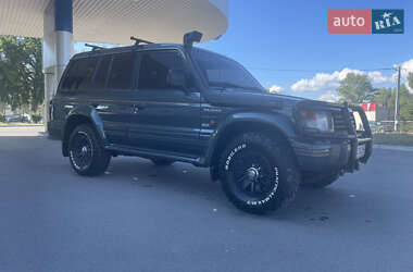 Внедорожник / Кроссовер Mitsubishi Pajero 1993 в 