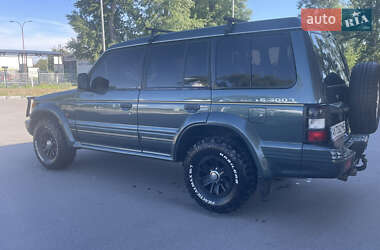 Внедорожник / Кроссовер Mitsubishi Pajero 1993 в 