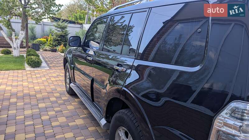 Внедорожник / Кроссовер Mitsubishi Pajero 2007 в Броварах фото 2 Внедорожник / Кроссовер Mitsubishi Pajero 2007 в Броварах