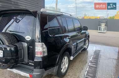 Позашляховик / Кросовер Mitsubishi Pajero 2008 в 