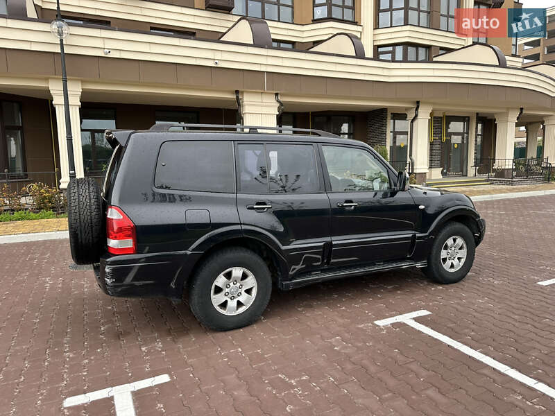 Mitsubishi Pajero 2006