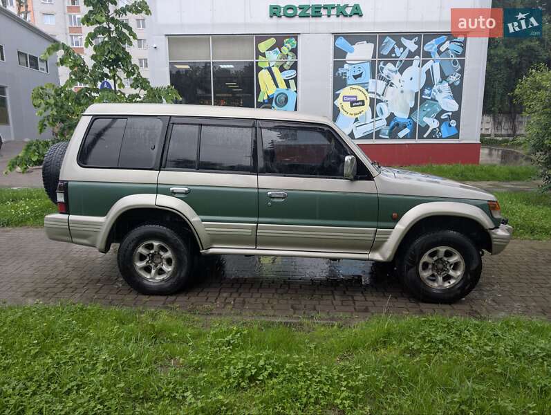 Внедорожник / Кроссовер Mitsubishi Pajero 1996 в Львове