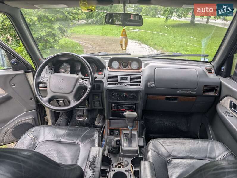 Внедорожник / Кроссовер Mitsubishi Pajero 1996 в Львове