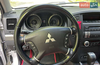 Позашляховик / Кросовер Mitsubishi Pajero 2008 в 