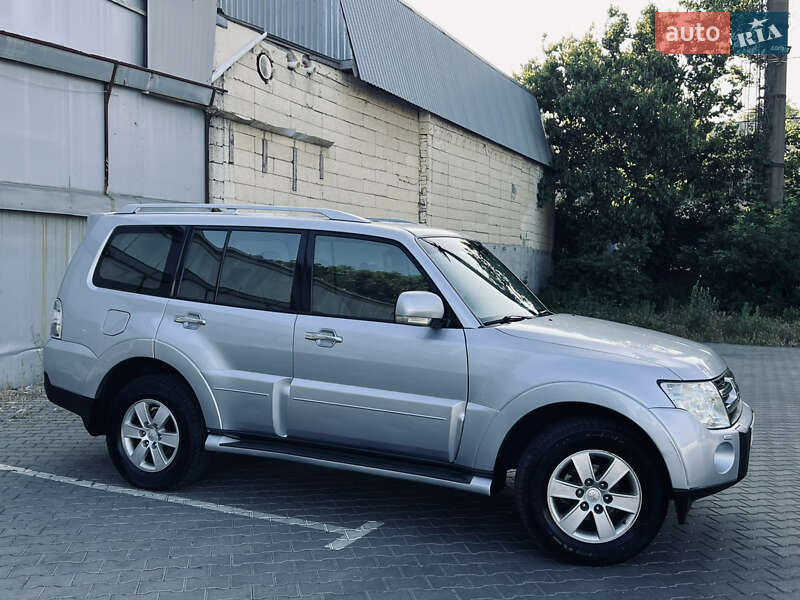Внедорожник / Кроссовер Mitsubishi Pajero 2007 в Одессе