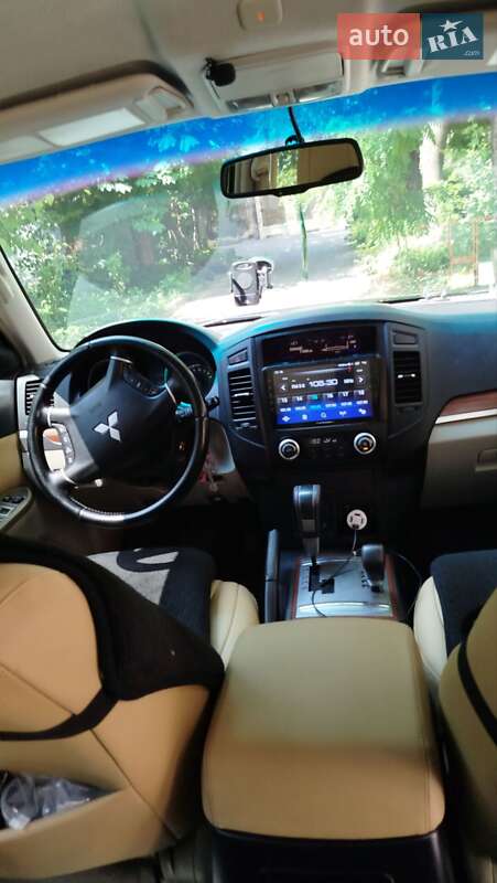 Внедорожник / Кроссовер Mitsubishi Pajero 2007 в Одессе