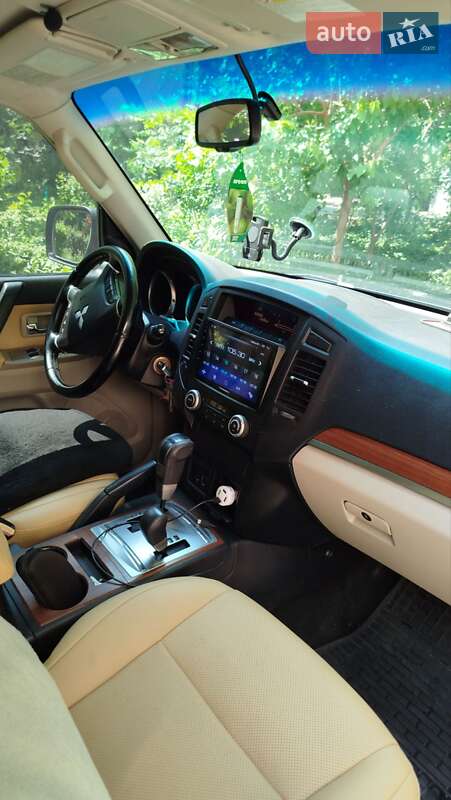 Внедорожник / Кроссовер Mitsubishi Pajero 2007 в Одессе