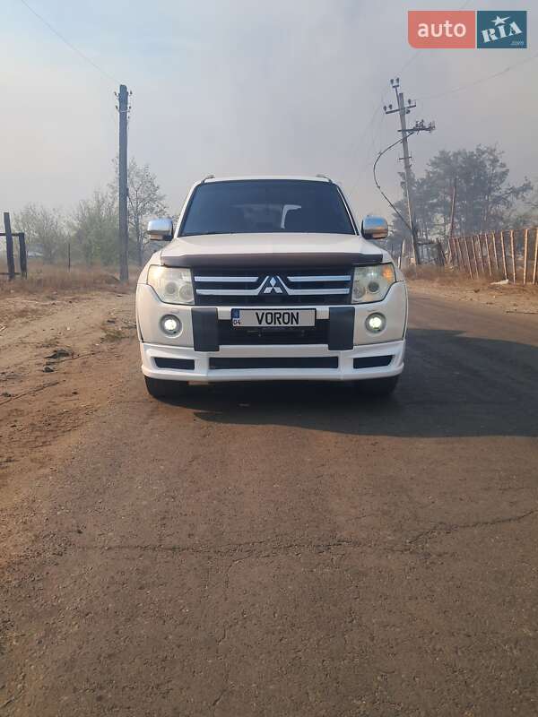 Внедорожник / Кроссовер Mitsubishi Pajero 2007 в Одессе фото 8 Внедорожник / Кроссовер Mitsubishi Pajero 2007 в Одессе