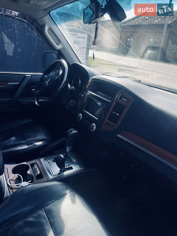 Позашляховик / Кросовер Mitsubishi Pajero 2008 в Перечині