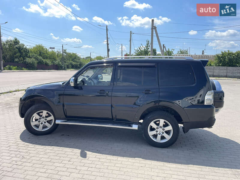 Внедорожник / Кроссовер Mitsubishi Pajero 2007 в Житомире
