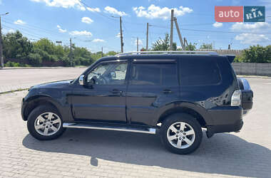 Внедорожник / Кроссовер Mitsubishi Pajero 2007 в 