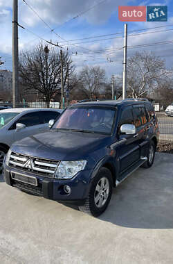 Позашляховик / Кросовер Mitsubishi Pajero 2007 в Полтаві