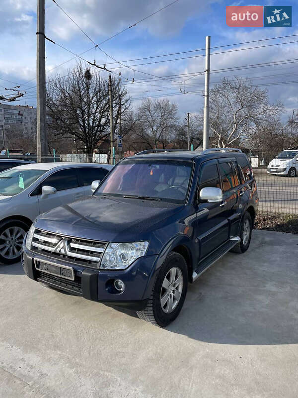 Внедорожник / Кроссовер Mitsubishi Pajero 2007 в Полтаве